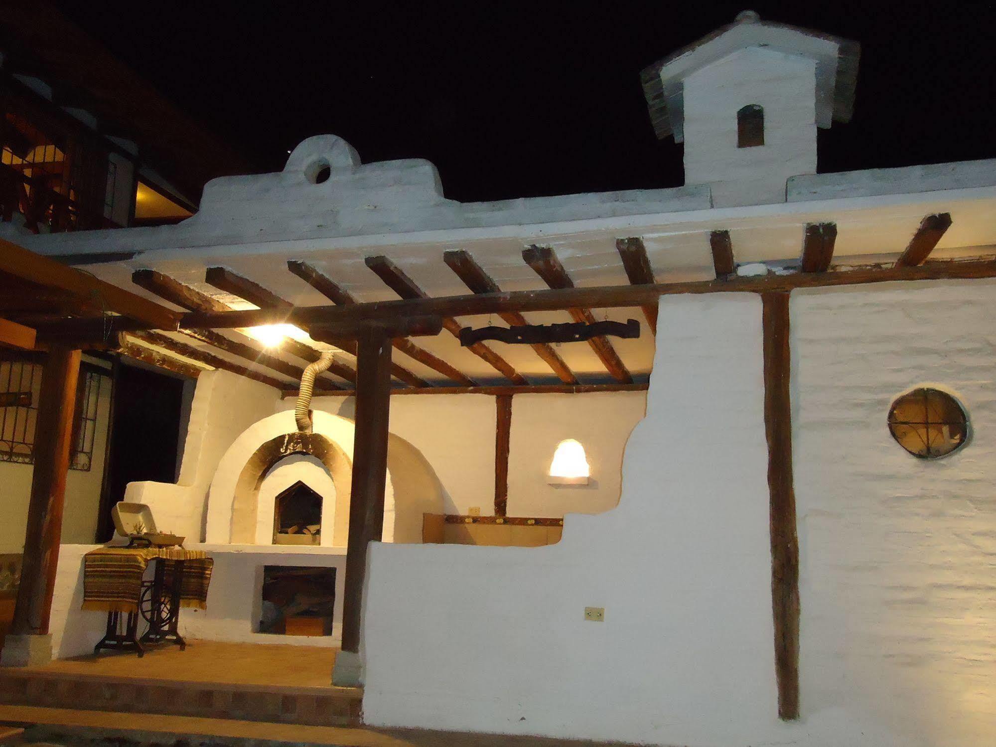 Posada Mirolindo Quito Esterno foto